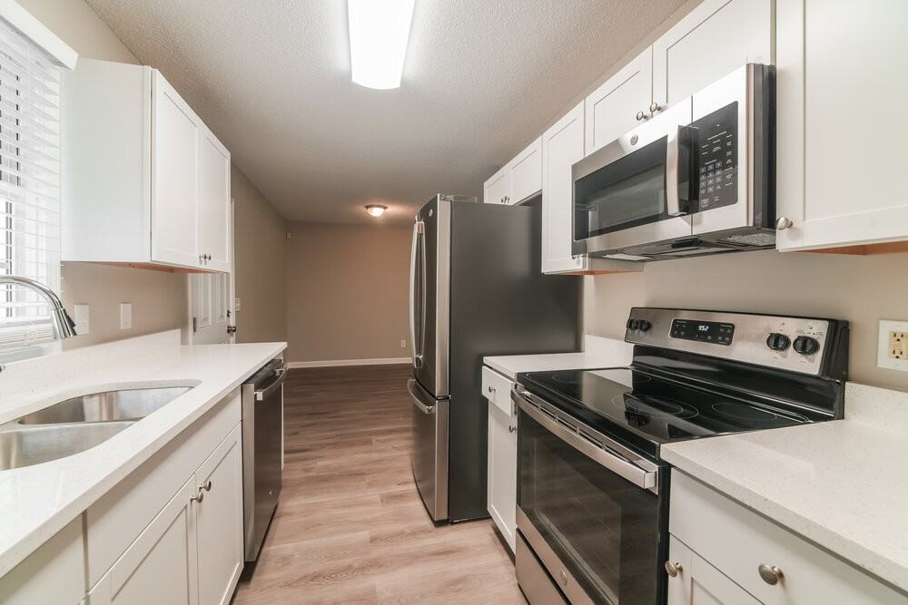 8889 Timmons Cir - Photo 7 of 16