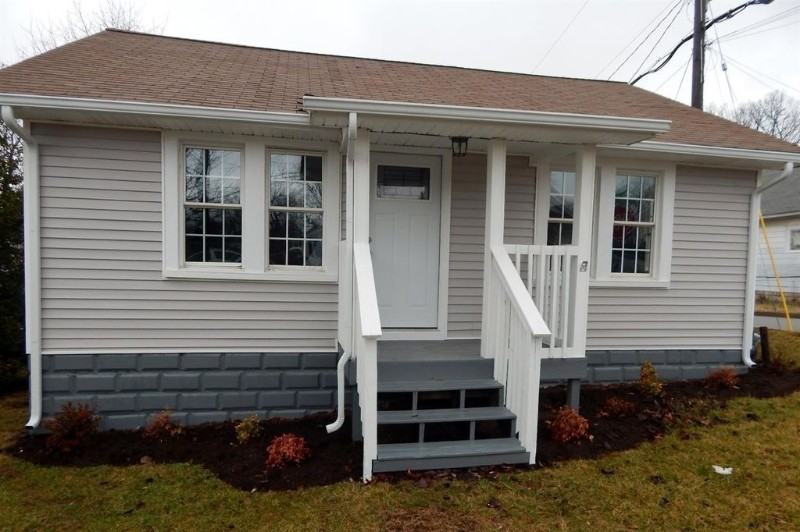 301 Thompson Rd - Photo 2 of 23