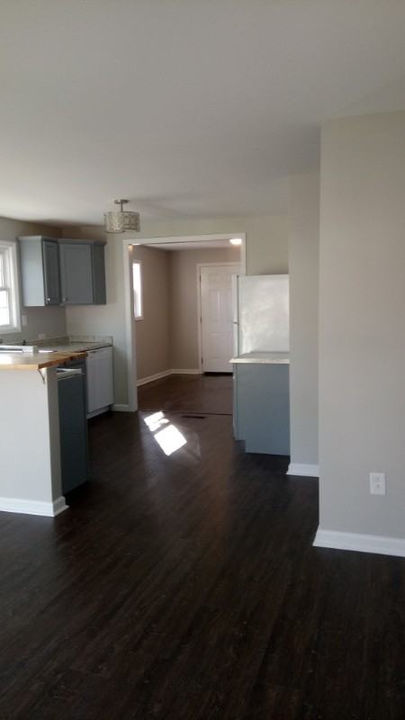301 Thompson Rd - Photo 7 of 23