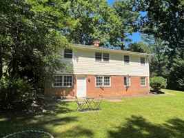 featured image of 731 Miller Ave