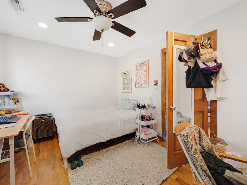 1148 W Belmont Ave #3 - Photo 7 of 9
