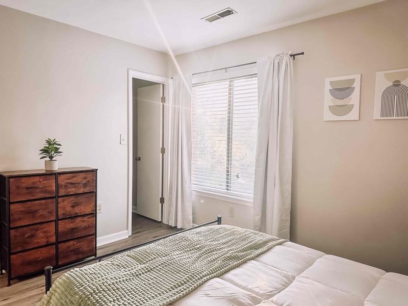 3368 Forest Ct - Photo 7 of 18