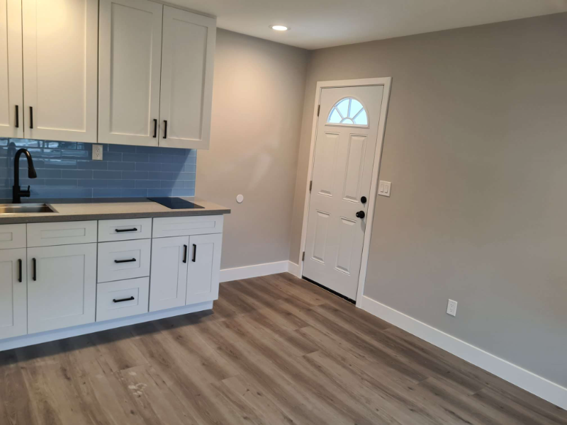 492 Charmingdale Rd - Photo 3 of 6