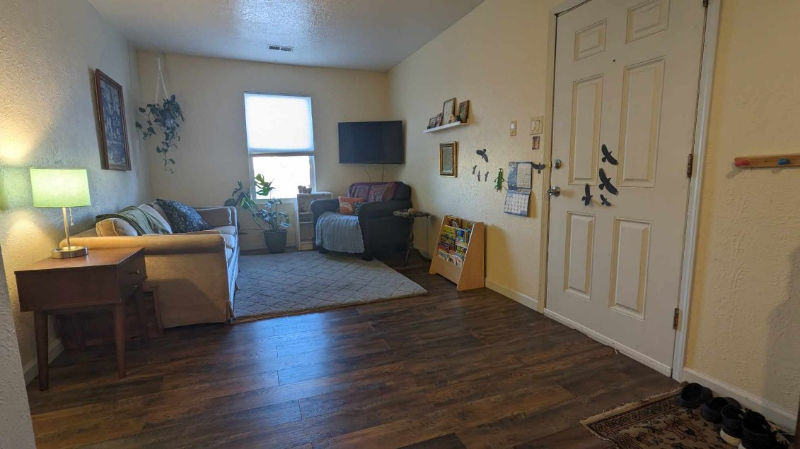 2900 Palo Verde Dr Ne #D - Photo 2 of 12