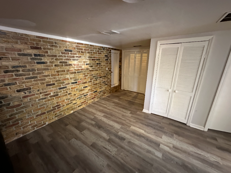 2071/2073 E Roxboro Rd #2071B - Photo 2 of 18