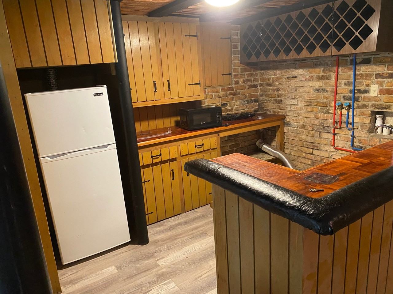 2071/2073 E Roxboro Rd #2071B - Photo 4 of 18