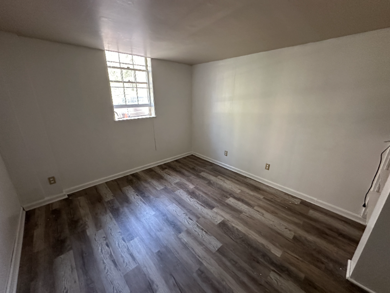 2071/2073 E Roxboro Rd #2071B - Photo 7 of 18