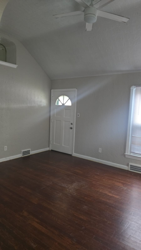 6614 Orchard Ave - Photo 3 of 12