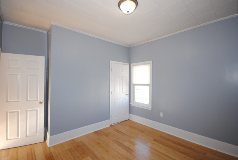 142 Jencks St #3 - Photo 7 of 7