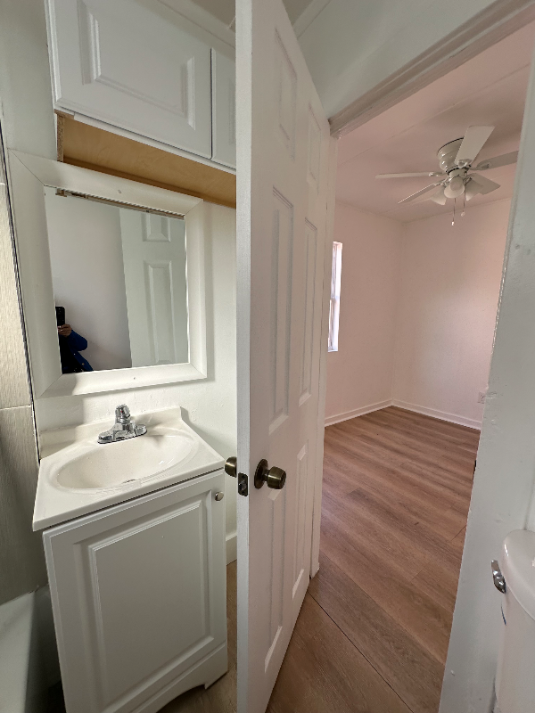 7925 Morton Ave - Photo 3 of 20