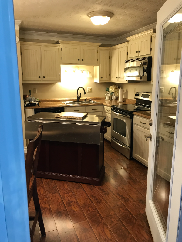 516 Lakeside Dock Dr #6 - Photo 4 of 19
