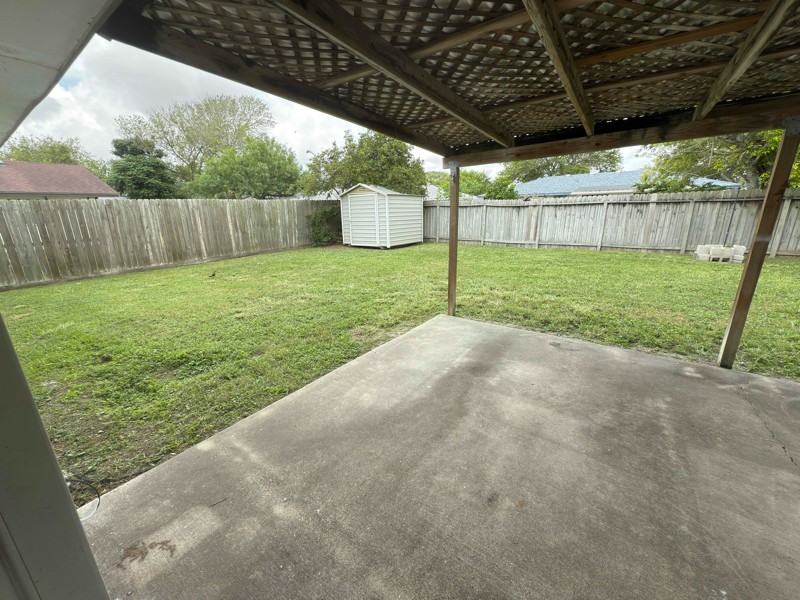1927 Sean Dr - Photo 3 of 14