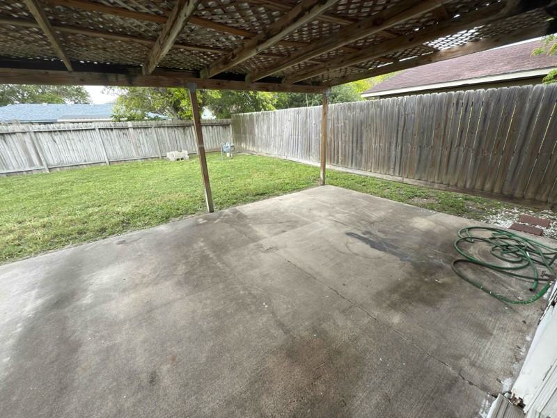 1927 Sean Dr - Photo 4 of 14