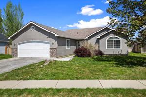 featured image of 658 N Katie Way