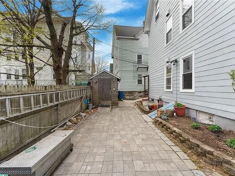 129 Snow St #3 - Photo 6 of 8