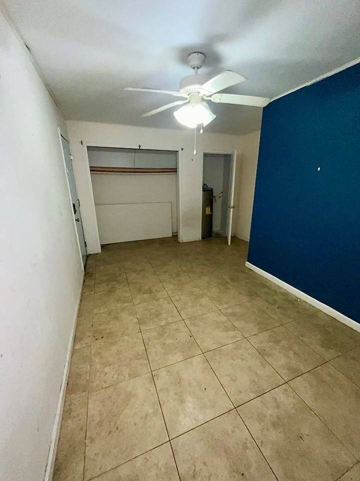1621 Jefferson St - Photo 5 of 9