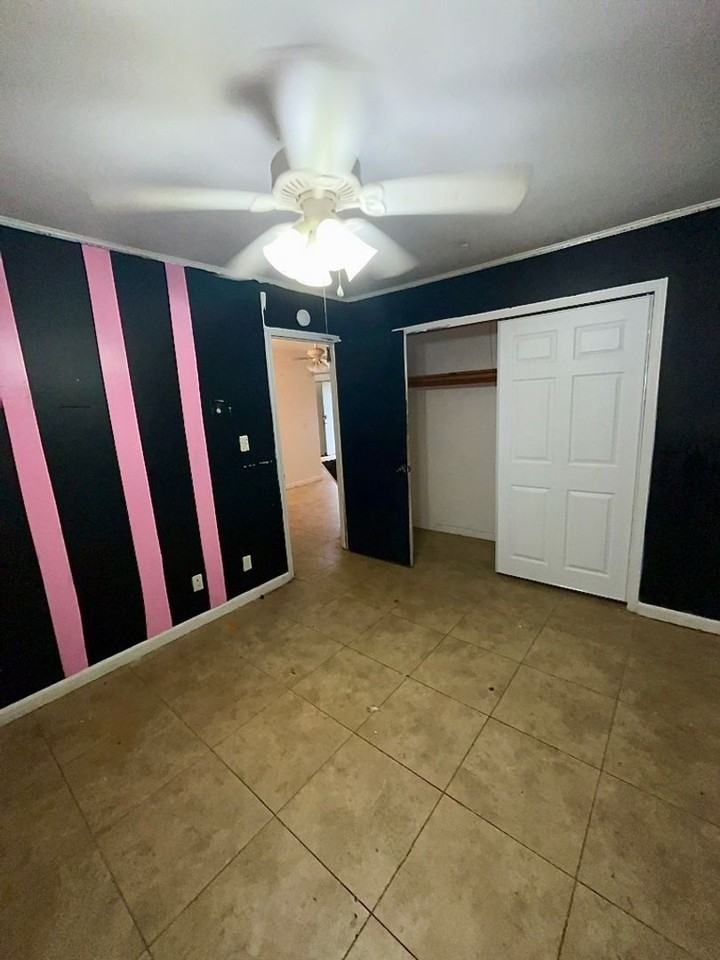 1621 Jefferson St - Photo 7 of 9