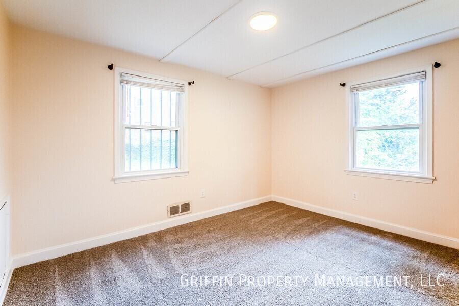 3505 Everest Dr - Photo 5 of 13