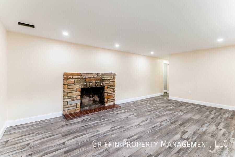 3505 Everest Dr - Photo 7 of 13
