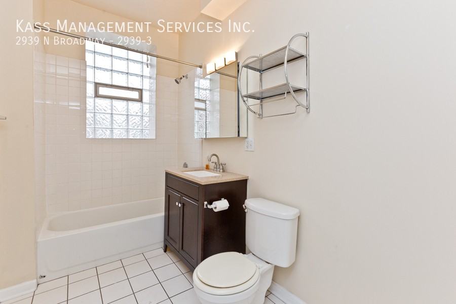 2939 N Broadway St #2939-3 - Photo 6 of 9