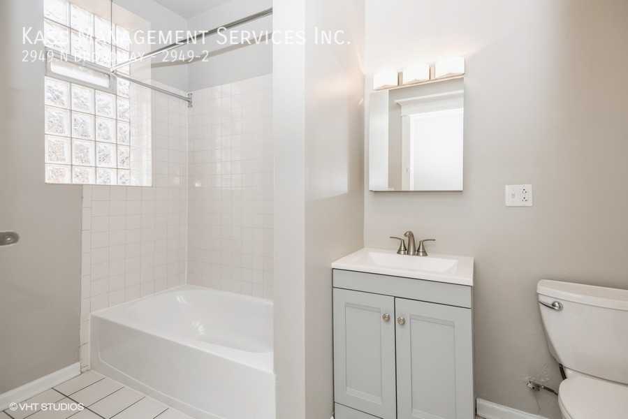 2949 N Broadway St #2949-2 - Photo 6 of 7