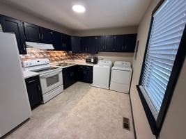 featured image of 572 Meadow St #12