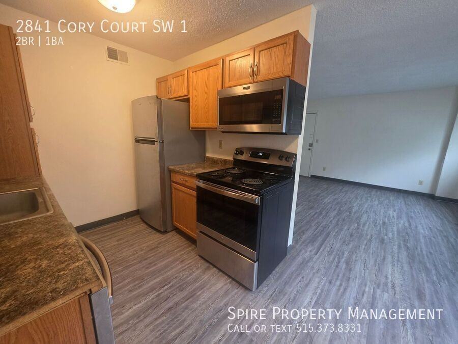 2841 Cory Ct Sw - Photo 2 of 9