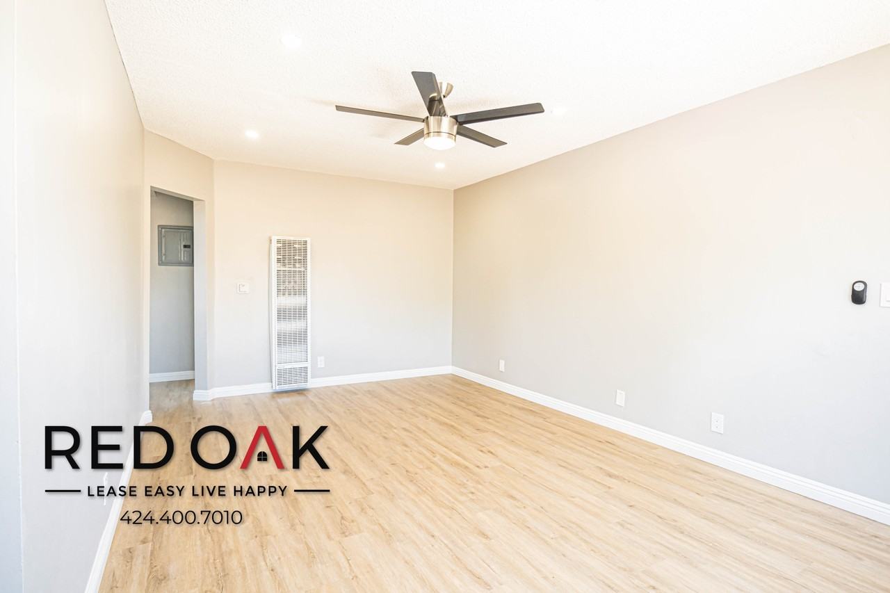 1589 E 47th St #3 - Photo 2 of 25