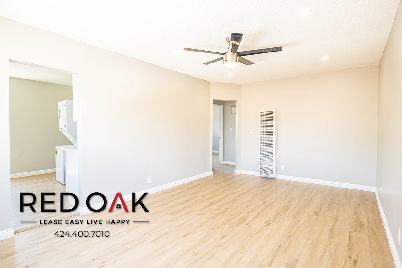 1589 E 47th St #3 - Photo 4 of 25