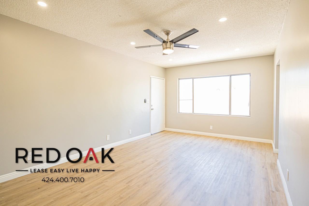 1589 E 47th St #3 - Photo 5 of 25