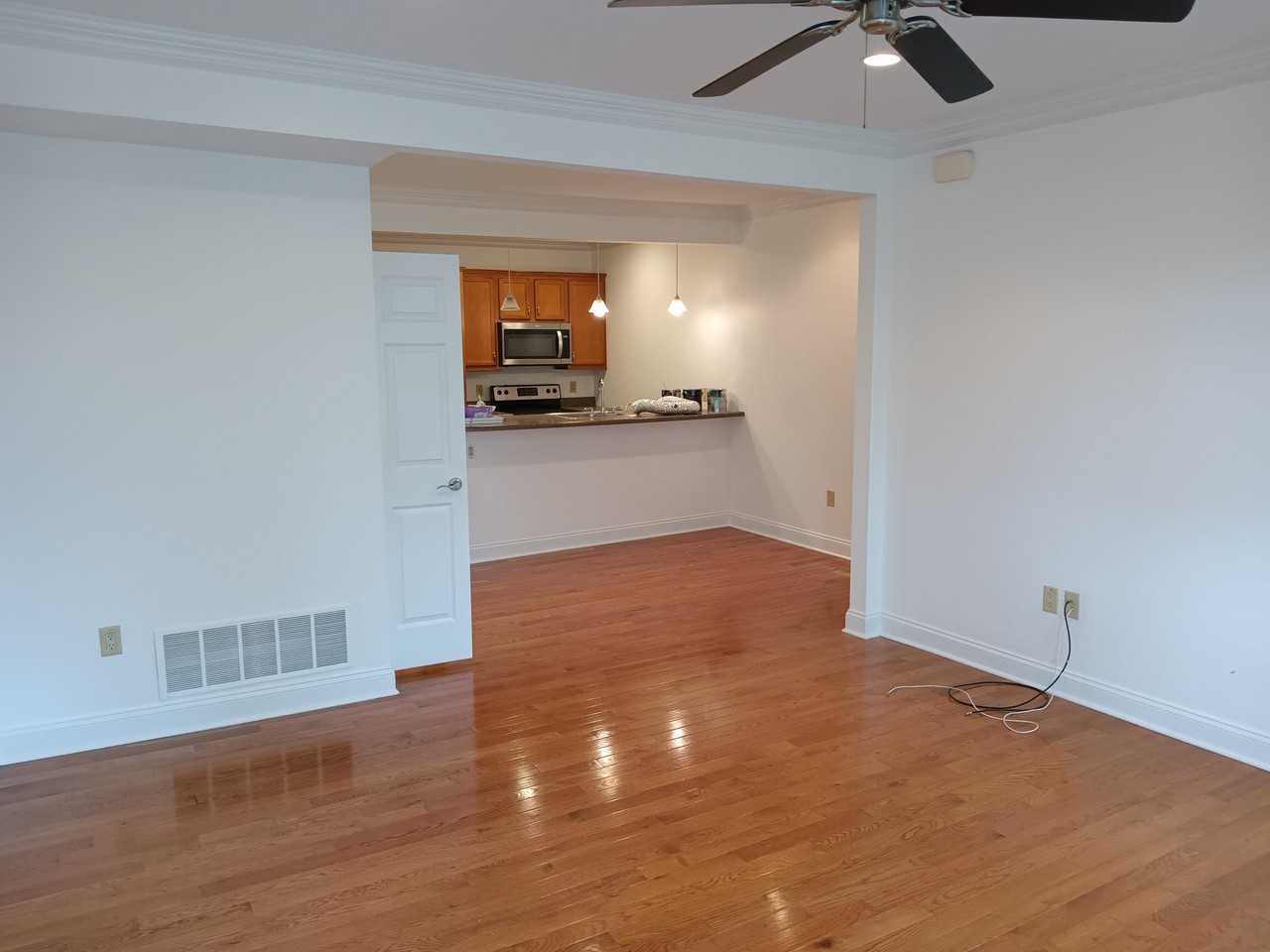 152 Hallock St 2nd Fl #2 - Photo 5 of 13