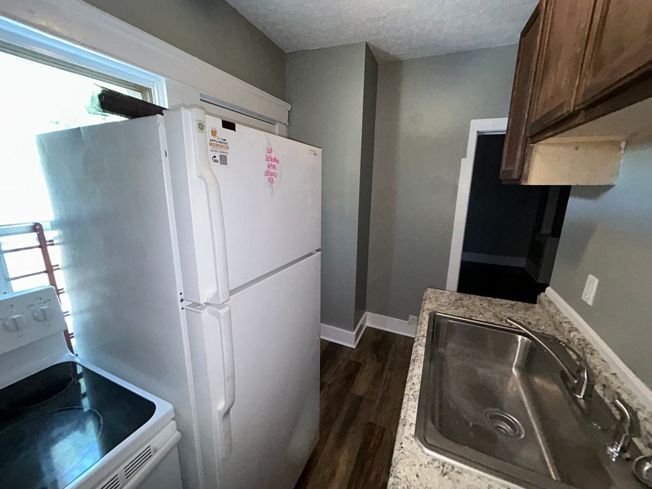 9535 Nelson Ave - Photo 2 of 25