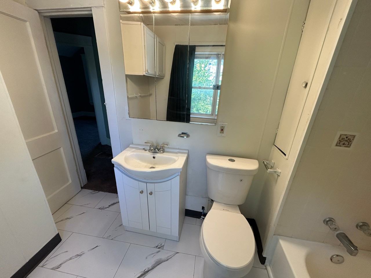9535 Nelson Ave - Photo 6 of 25