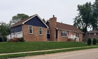featured image of 4955 Lakeshore Dr #1