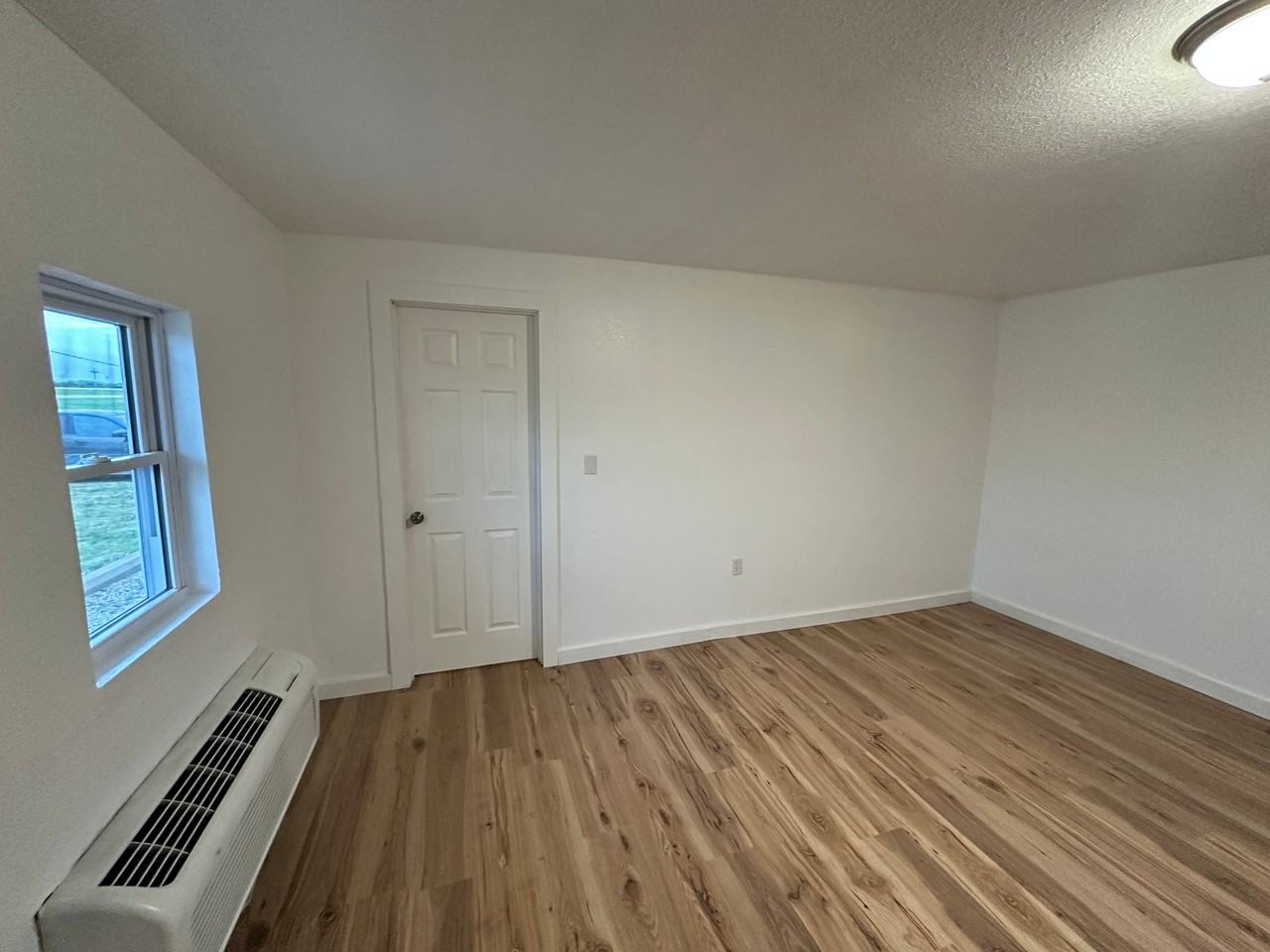 23276 Highway #7 - Photo 4 of 10