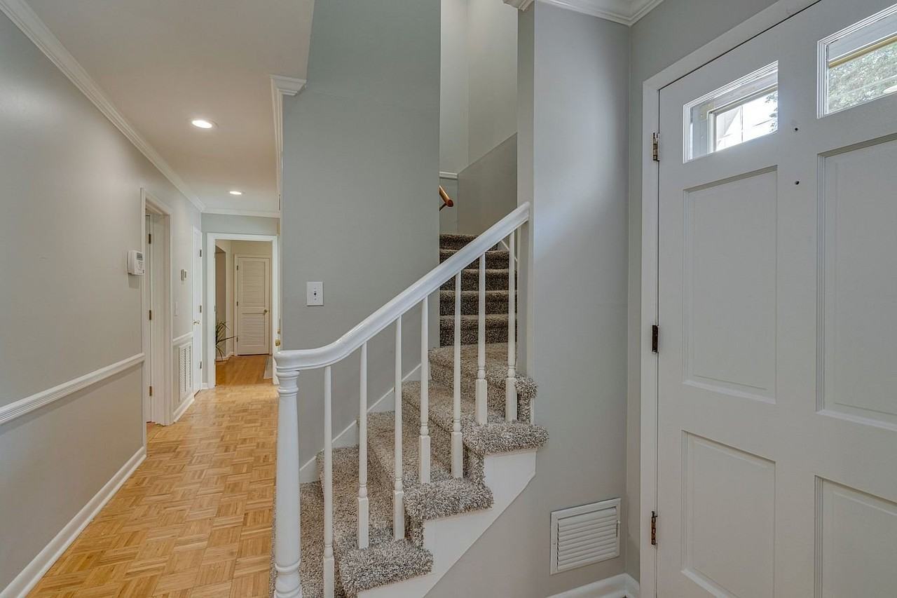 8013 Warner Rd - Photo 3 of 20