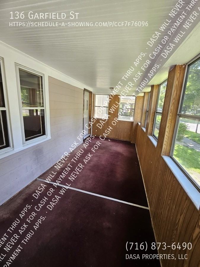 136 Garfield St - Photo 2 of 11