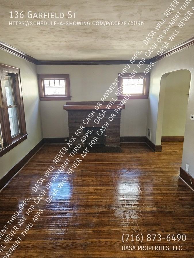 136 Garfield St - Photo 3 of 11