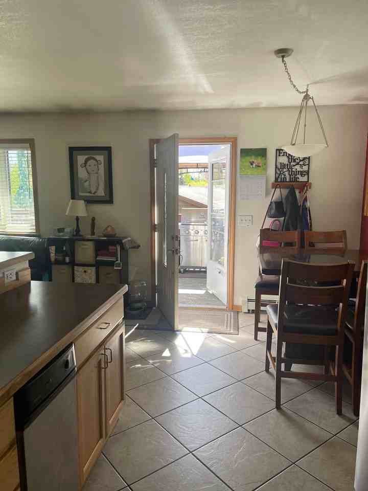 1607 Washington Dr #B - Photo 5 of 9