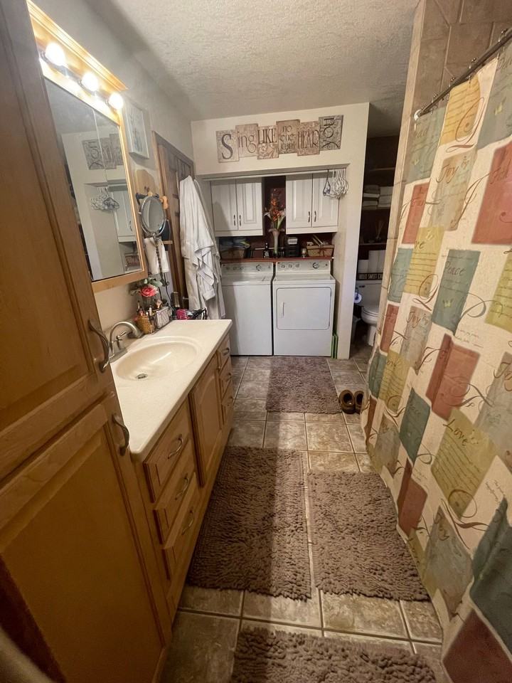 1607 Washington Dr #B - Photo 7 of 9