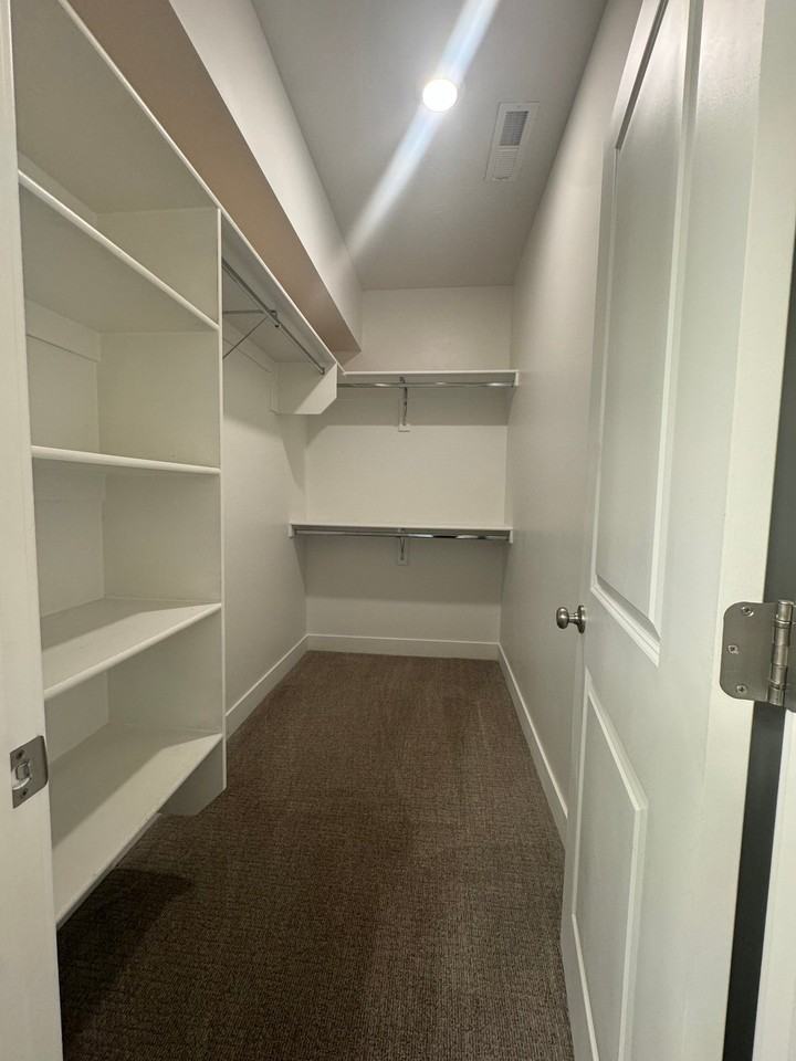662 W Rosa Ln - Photo 7 of 12