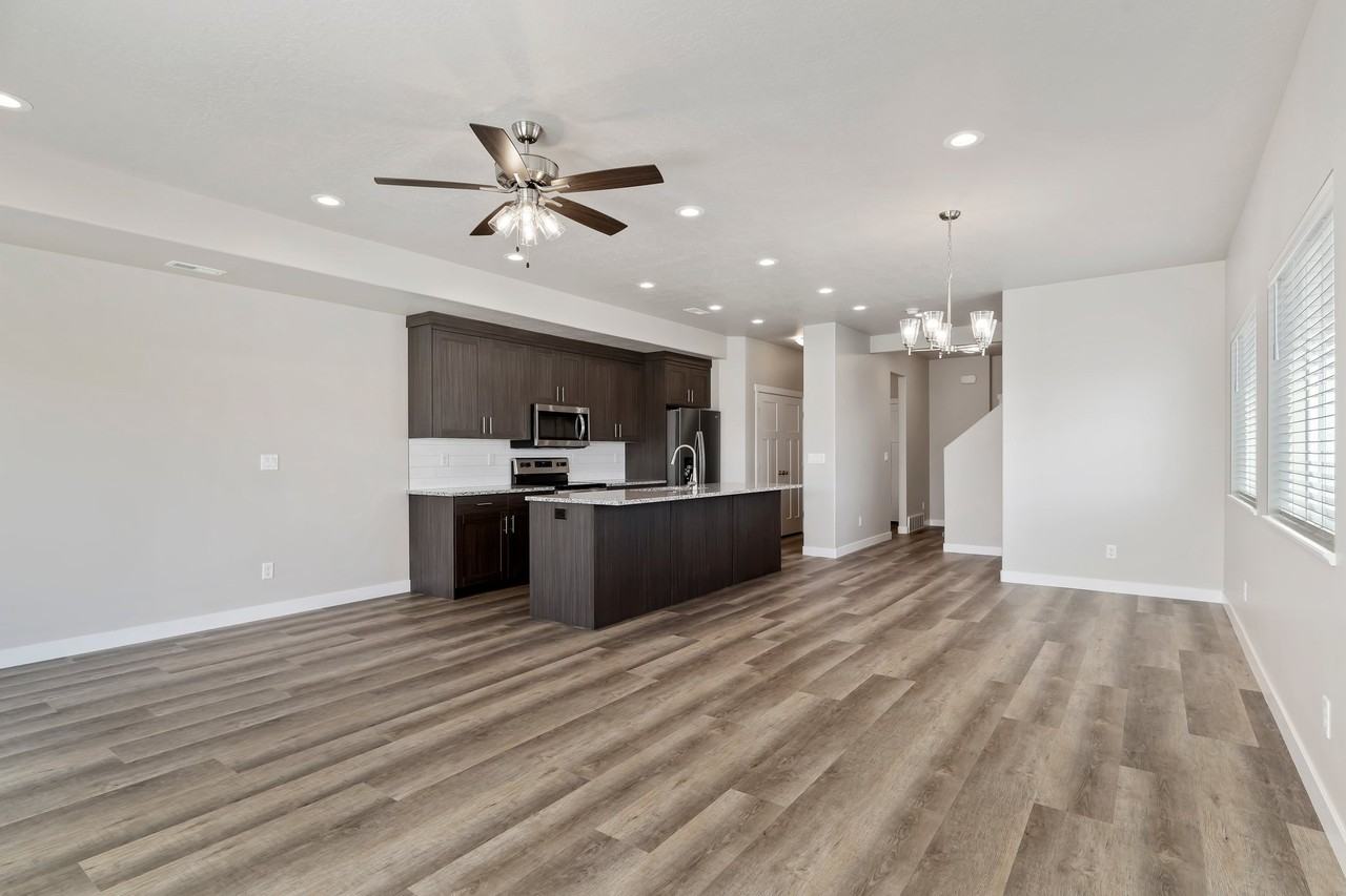 2963 Sw - Photo 4 of 26