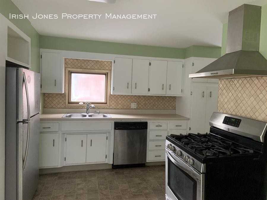 330 Bryant St - Photo 4 of 15