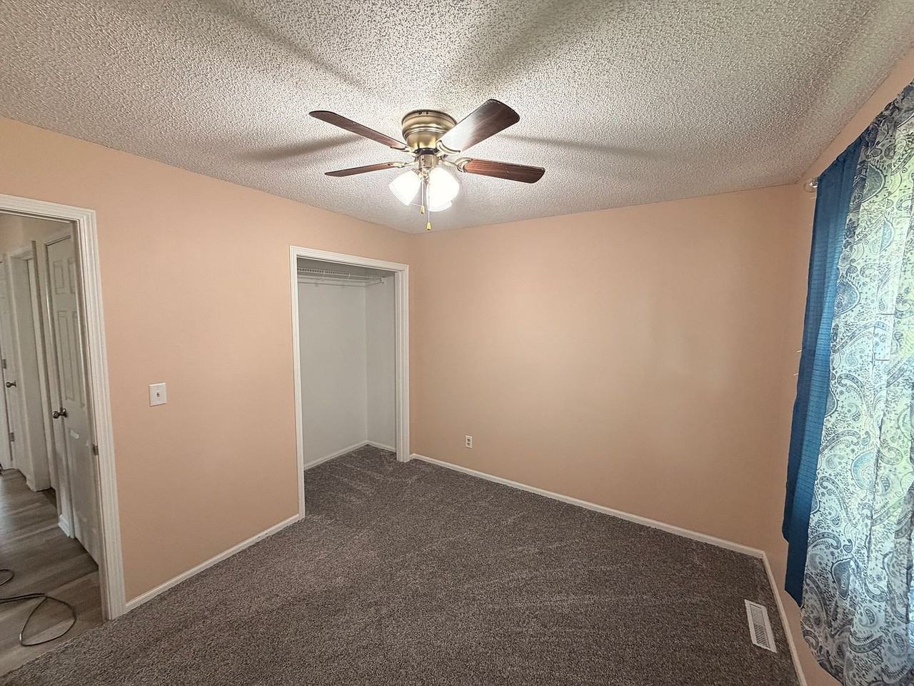 805 Marshall Ct N - Photo 6 of 15