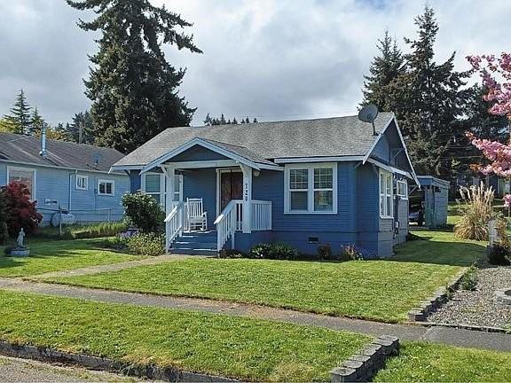 720 E 9th St - Photo 2 of 15