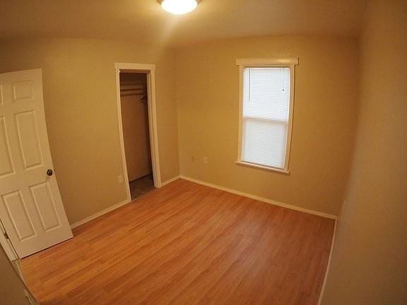 720 E 9th St - Photo 5 of 15