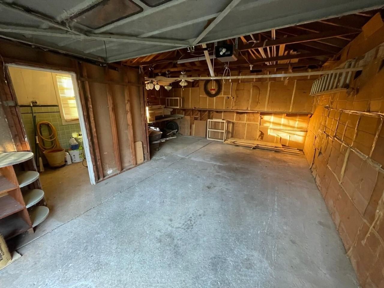1103 E 2nd St - Photo 6 of 20