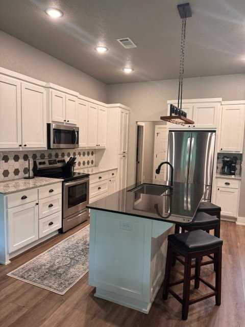 8 Leyland Dr - Photo 4 of 19