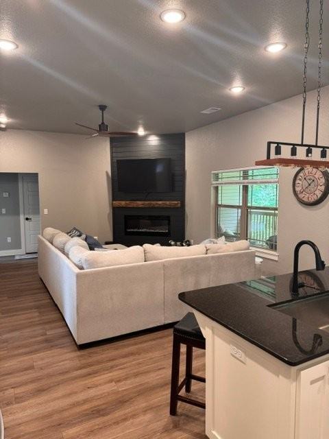 8 Leyland Dr - Photo 5 of 19