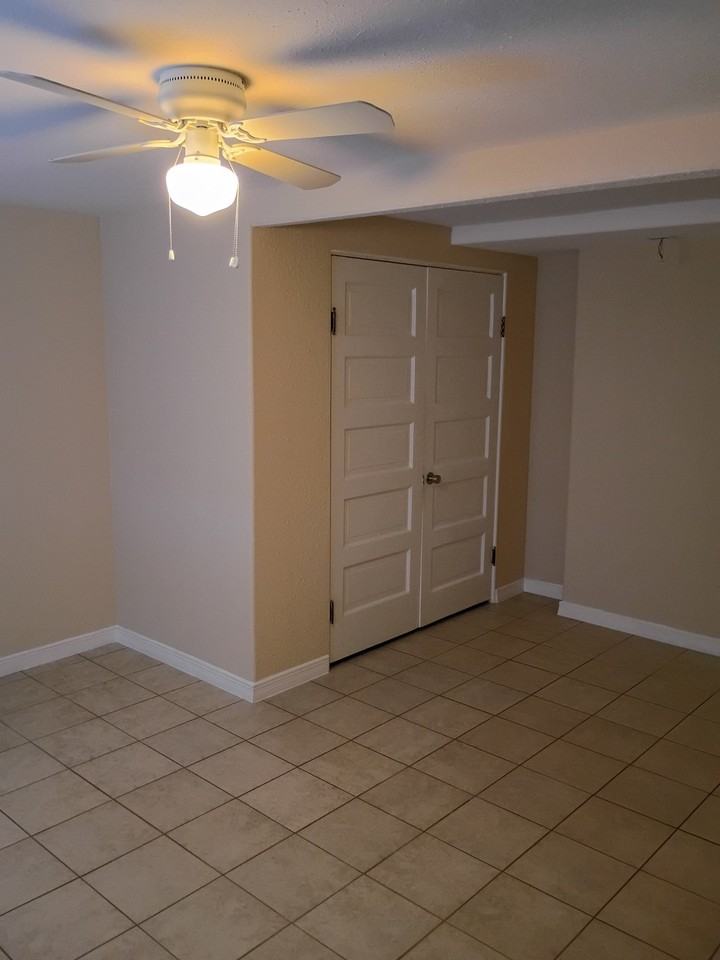 1210 N Oregon St #13 - Photo 3 of 5